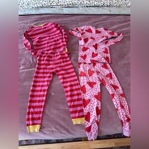 Hanna Andersson Girls Valentine Pajamas 2-Pack Hearts & Stripes GUC